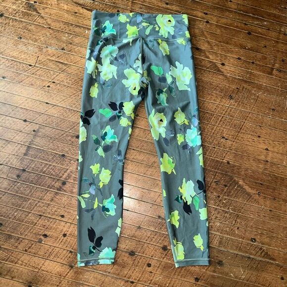 Athleta Elation 7/8 tight M green painted flower Athleisure leggings - Picture 5 of 5